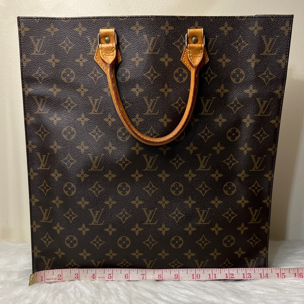 Louis Vuitton Brown Monogram Handbag - Picture 3 of 17